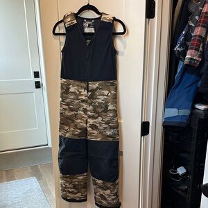 Helly Hanson Camo and Blue Bibs Size 128 / 8 Boys